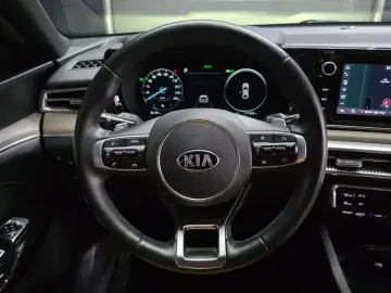 2021 Kia K5 с пробегом 111 358 км