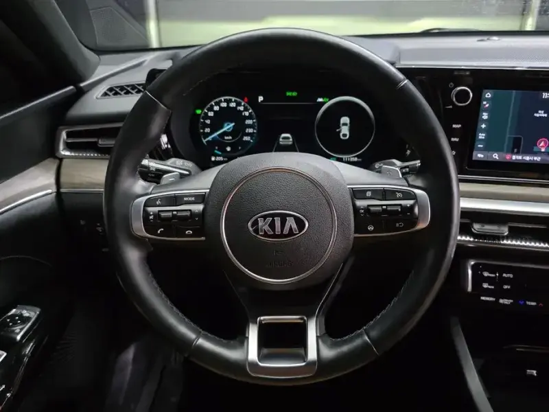 2021 Kia K5 с пробегом 111 358 км