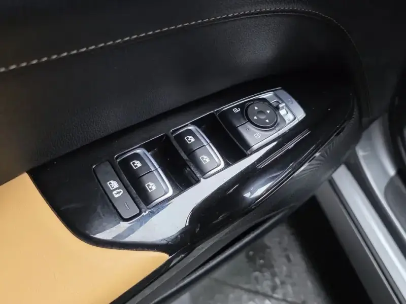 2021 Kia K5 с пробегом 111 358 км