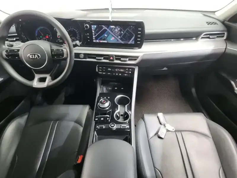 2021 Kia K5 с пробегом 130 858 км