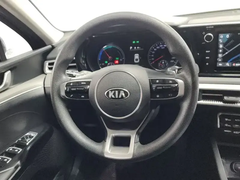 2021 Kia K5 с пробегом 130 858 км