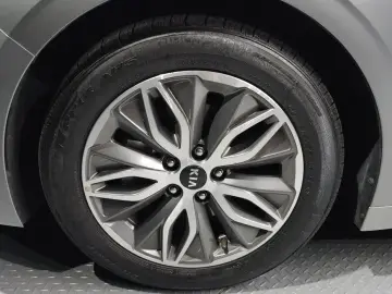 2021 Kia K5 с пробегом 65 097 км