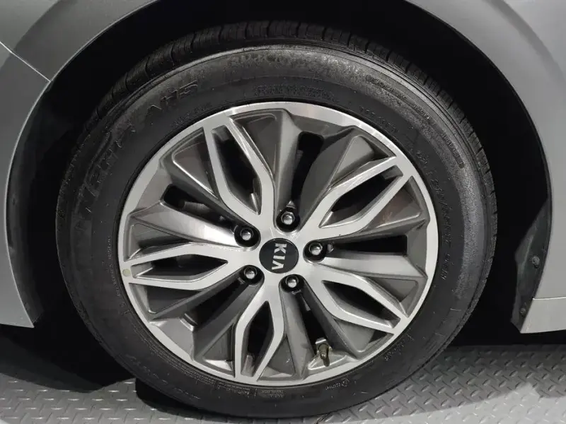 2021 Kia K5 с пробегом 65 097 км