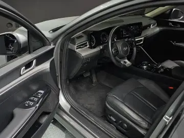 2021 Kia K5 с пробегом 65 097 км
