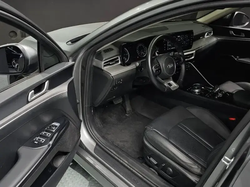 2021 Kia K5 с пробегом 65 097 км