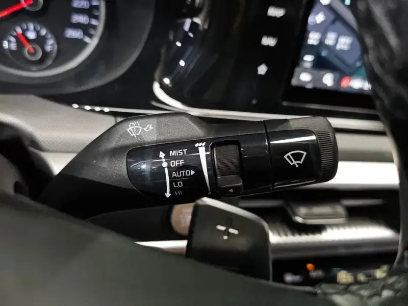 2021 Kia K5 с пробегом 65 097 км