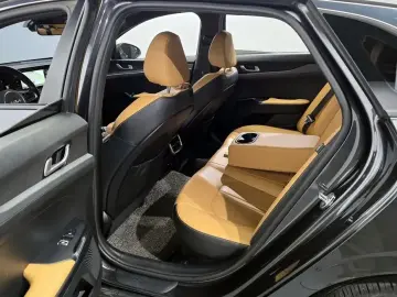 2022 Kia K5 с пробегом 103 787 км