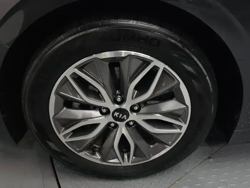 2021 Kia K5 с пробегом 74 976 км