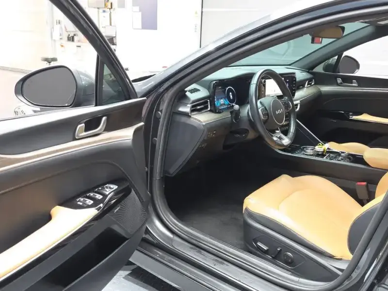 2022 Kia K5 с пробегом 76 593 км