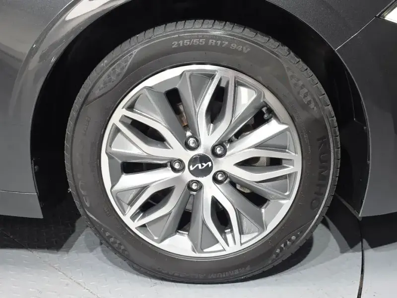 2022 Kia K5 с пробегом 76 593 км