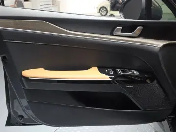 2022 Kia K5 с пробегом 76 593 км