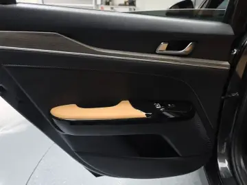 2022 Kia K5 с пробегом 76 593 км
