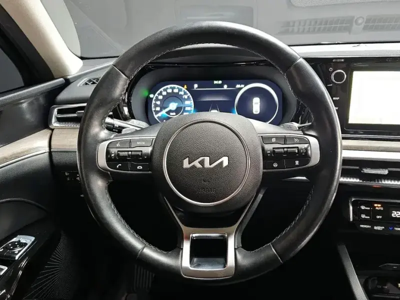 2022 Kia K5 с пробегом 86 181 км