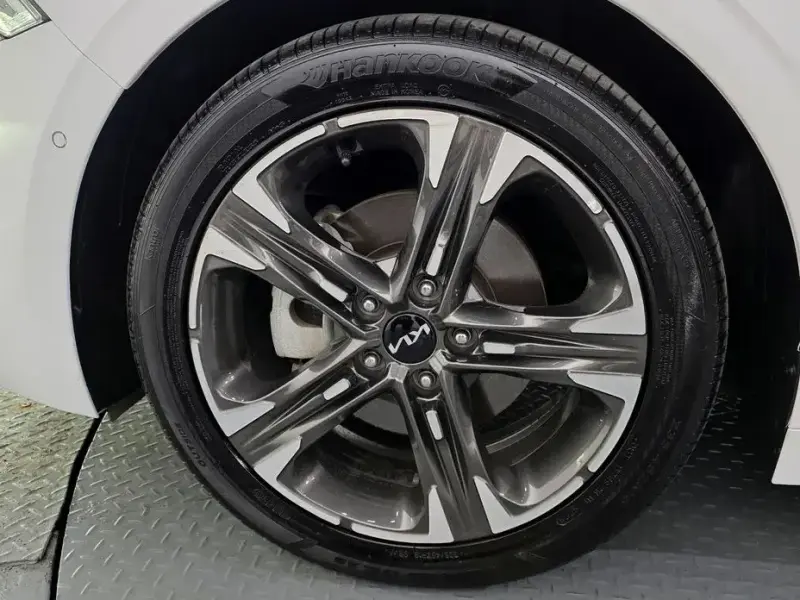 2022 Kia K5 с пробегом 57 245 км
