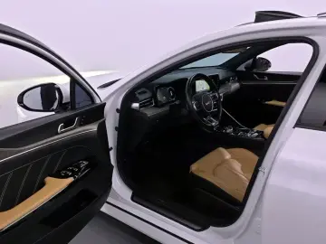 2022 Kia K5 с пробегом 57 245 км
