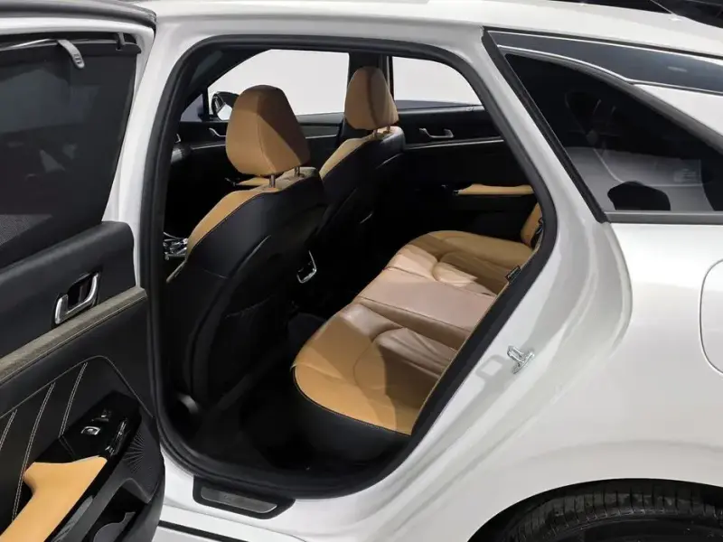 2022 Kia K5 с пробегом 57 245 км