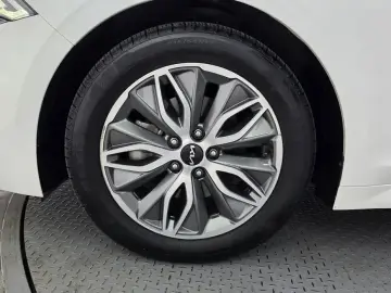 2022 Kia K5 с пробегом 84 723 км