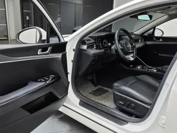 2022 Kia K5 с пробегом 84 723 км