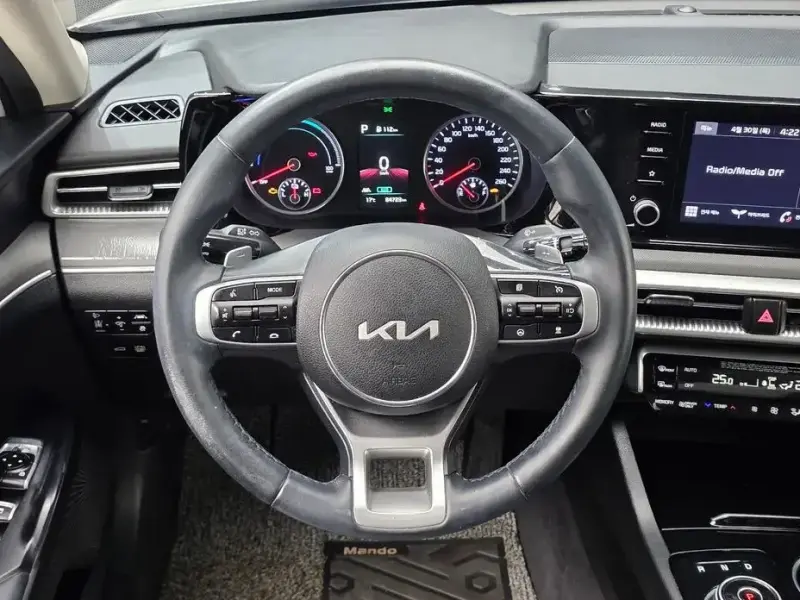 2022 Kia K5 с пробегом 84 723 км
