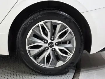 2022 Kia K5 с пробегом 84 723 км