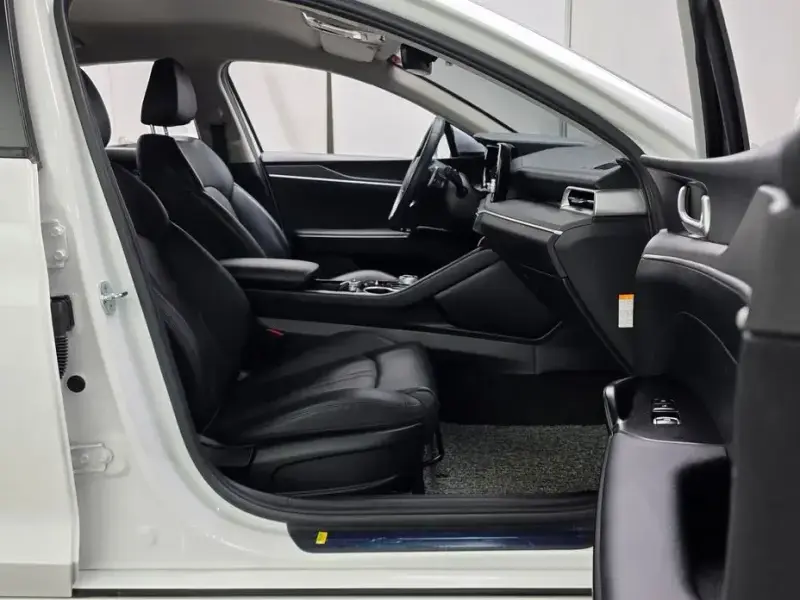 2022 Kia K5 с пробегом 84 723 км