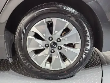 2021 Kia K5 с пробегом 127 752 км