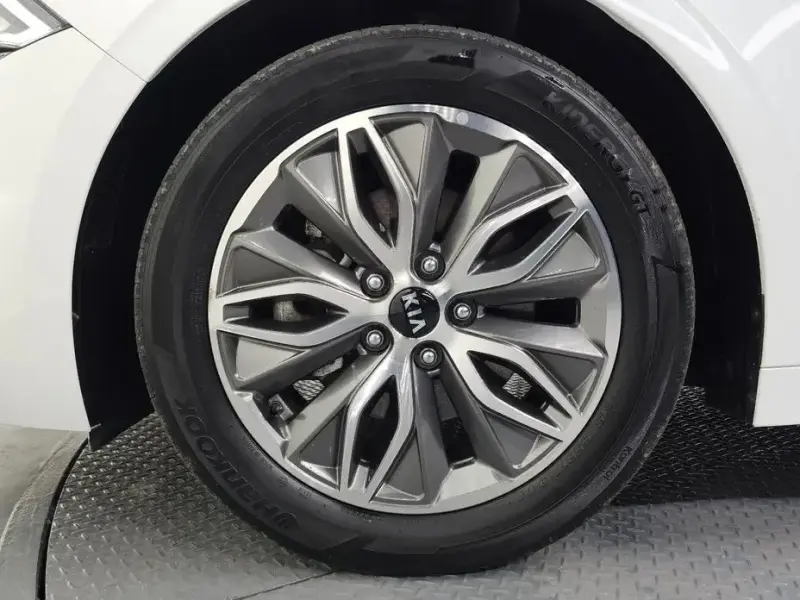 2021 Kia K5 с пробегом 97 657 км
