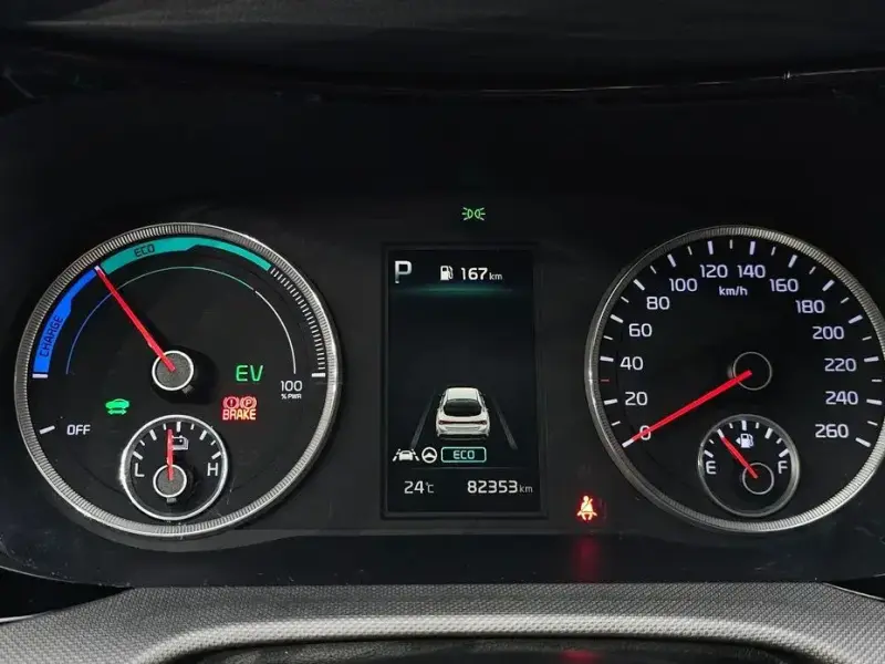 2022 Kia K5 с пробегом 82 353 км