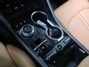 2022 Kia K5 с пробегом 83 833 км