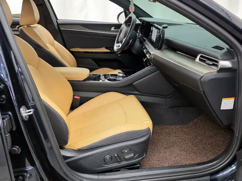 2022 Kia K5 с пробегом 83 833 км