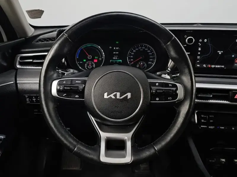 2022 Kia K5 с пробегом 82 353 км