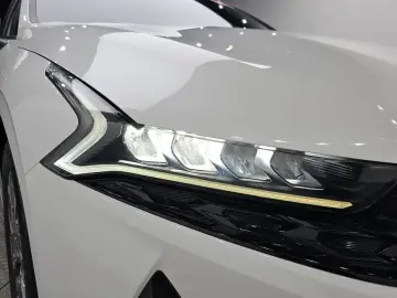 2022 Kia K5 с пробегом 82 353 км