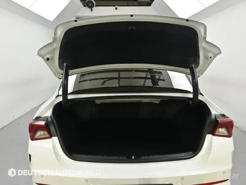 2021 Kia K5 с пробегом 142 861 км