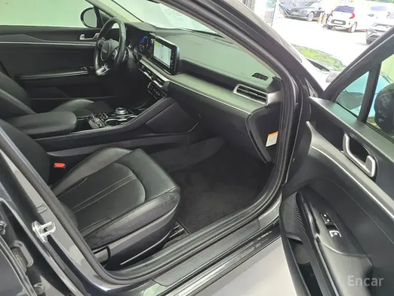 2022 Kia K5 с пробегом 76 664 км
