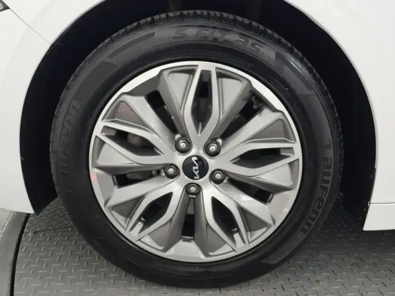 2022 Kia K5 с пробегом 126 567 км