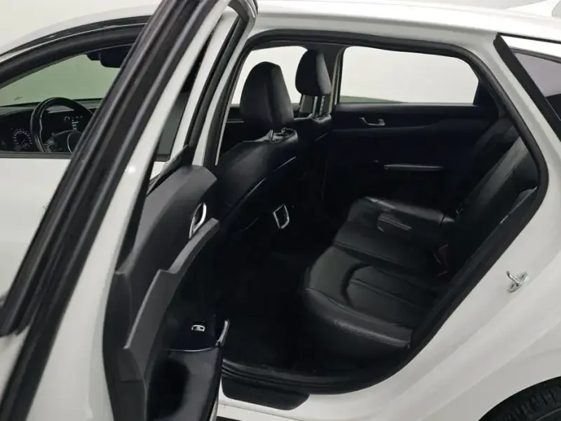 2022 Kia K5 с пробегом 126 567 км