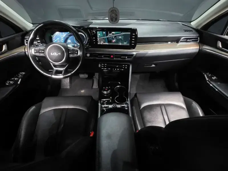 2022 Kia K5 с пробегом 77 311 км
