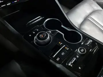 2022 Kia K5 с пробегом 77 311 км