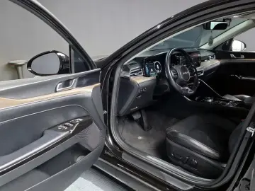 2022 Kia K5 с пробегом 77 311 км