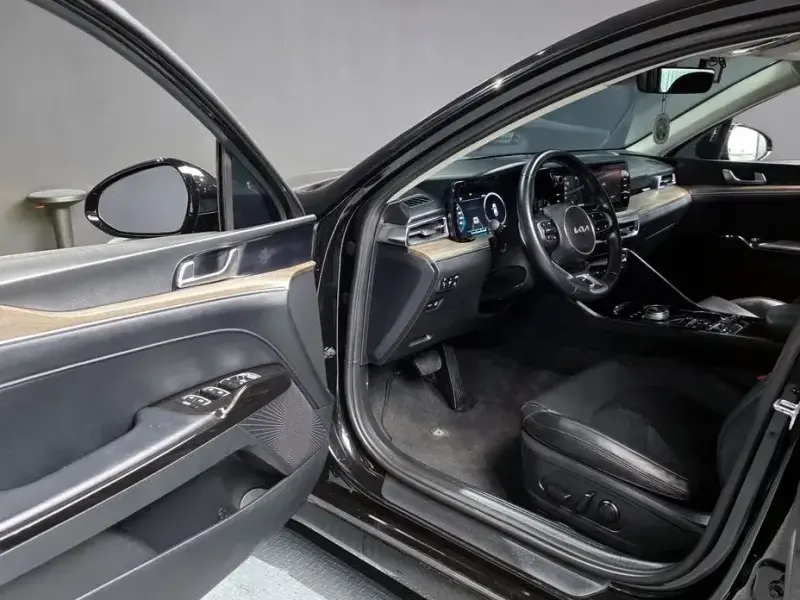 2022 Kia K5 с пробегом 77 311 км