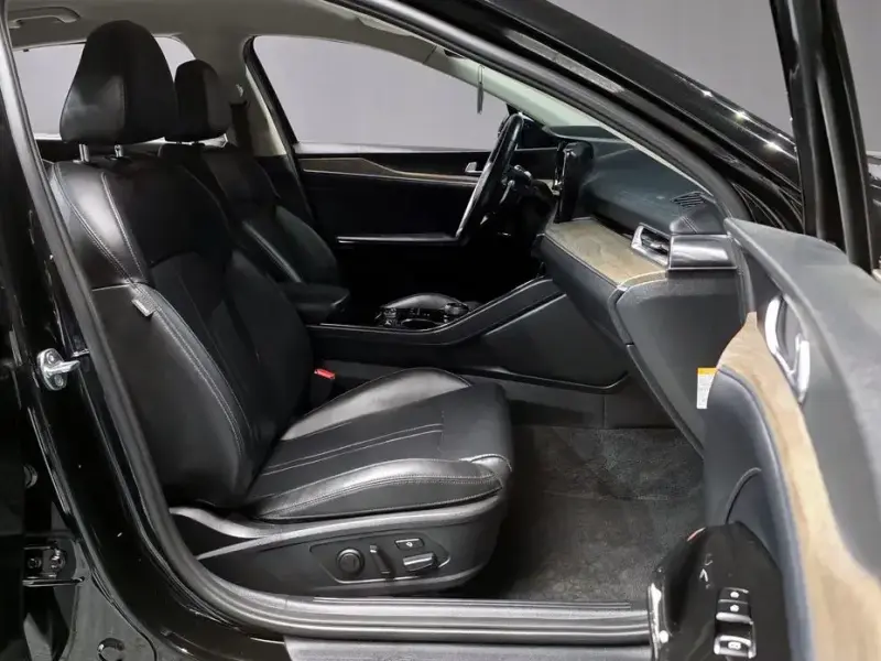 2022 Kia K5 с пробегом 77 311 км