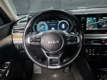 2022 Kia K5 с пробегом 77 311 км