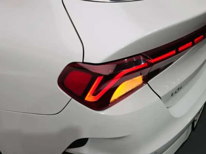 2022 Kia K5 с пробегом 126 567 км
