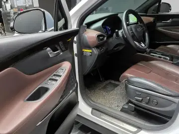 2019 Hyundai Santa Fe с пробегом 75 607 км