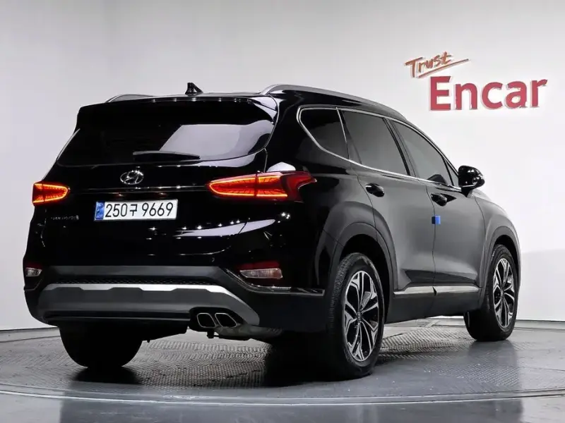 2019 Hyundai Santa Fe с пробегом 32 766 км