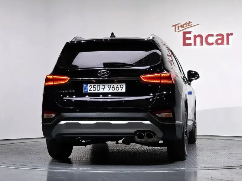 2019 Hyundai Santa Fe с пробегом 32 766 км