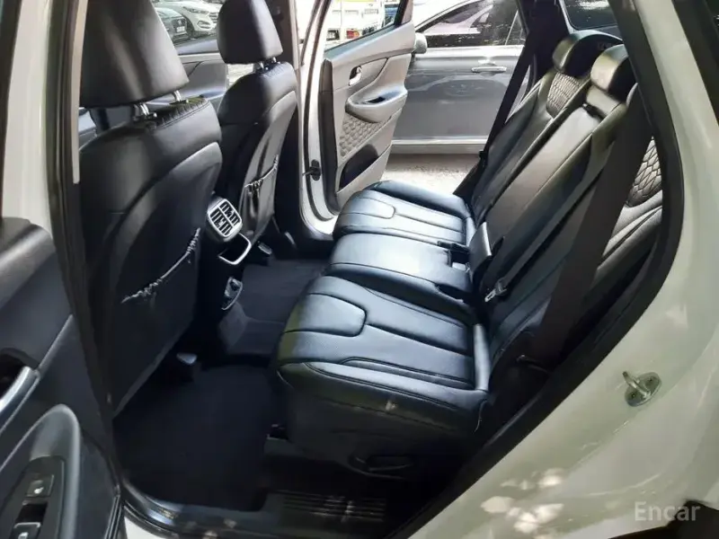 2019 Hyundai Santa Fe с пробегом 46 000 км