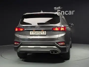 2019 Hyundai Santa Fe с пробегом 152 318 км