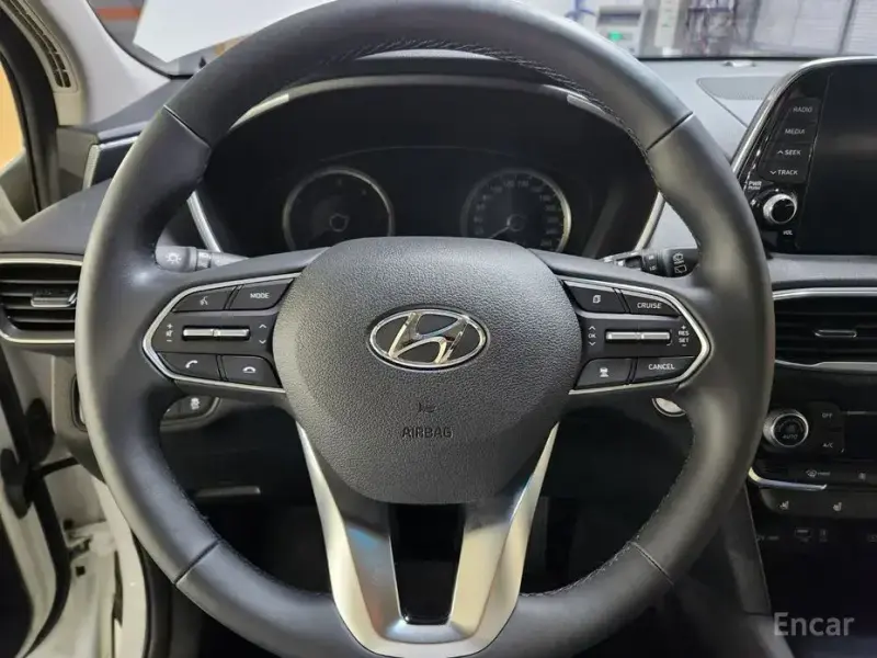 2019 Hyundai Santa Fe с пробегом 54 931 км