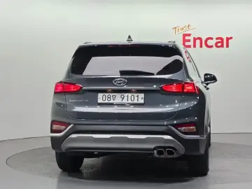 2019 Hyundai Santa Fe с пробегом 67 448 км